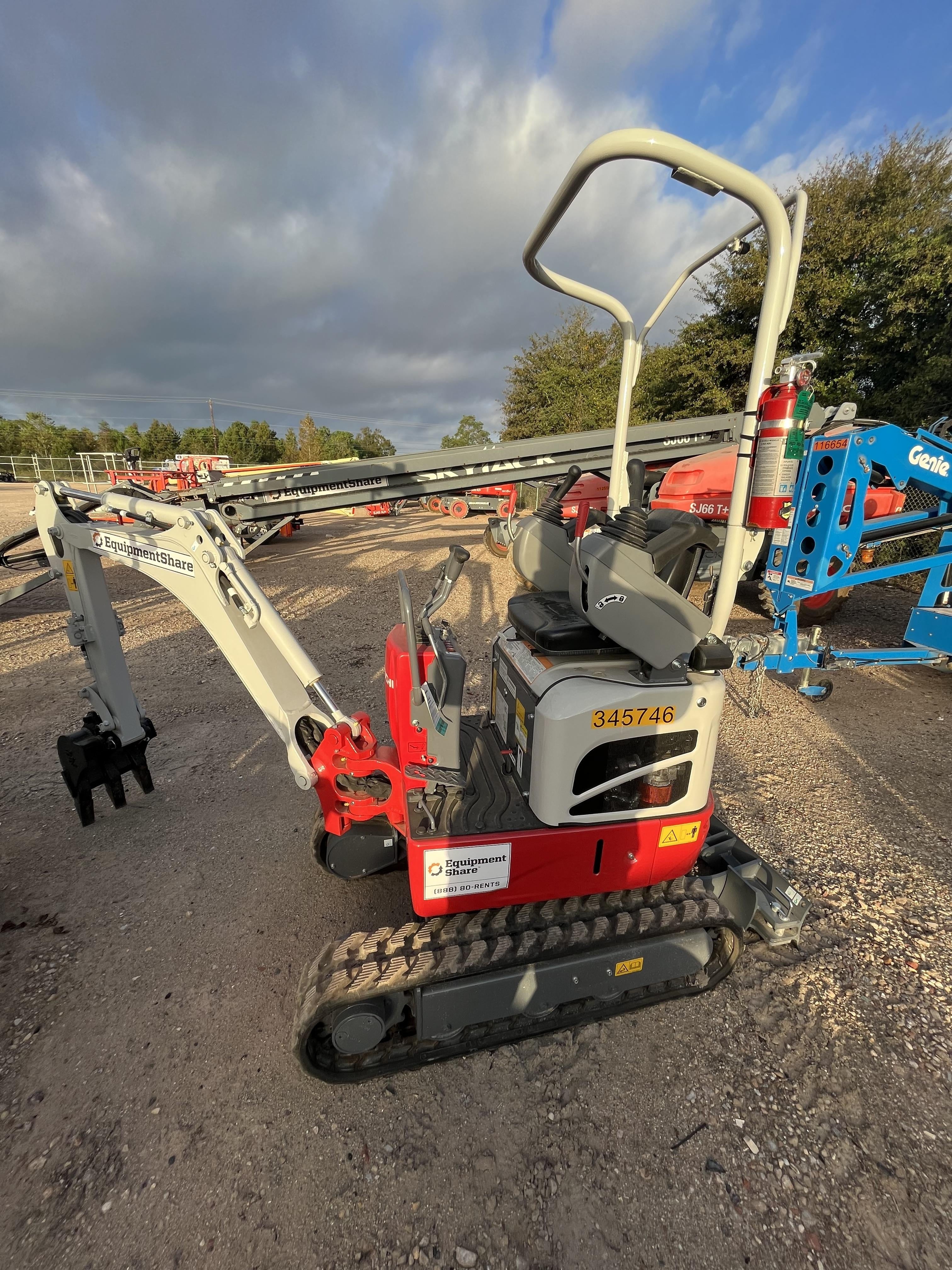 2023 TAKEUCHI TB210R