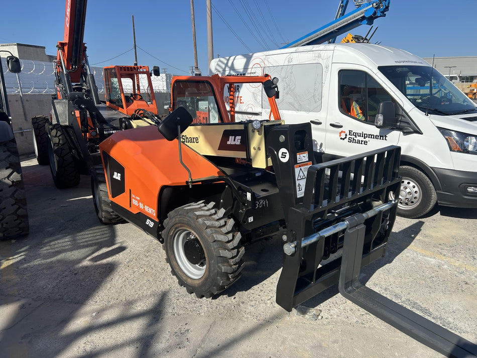 2026 JLG 519
