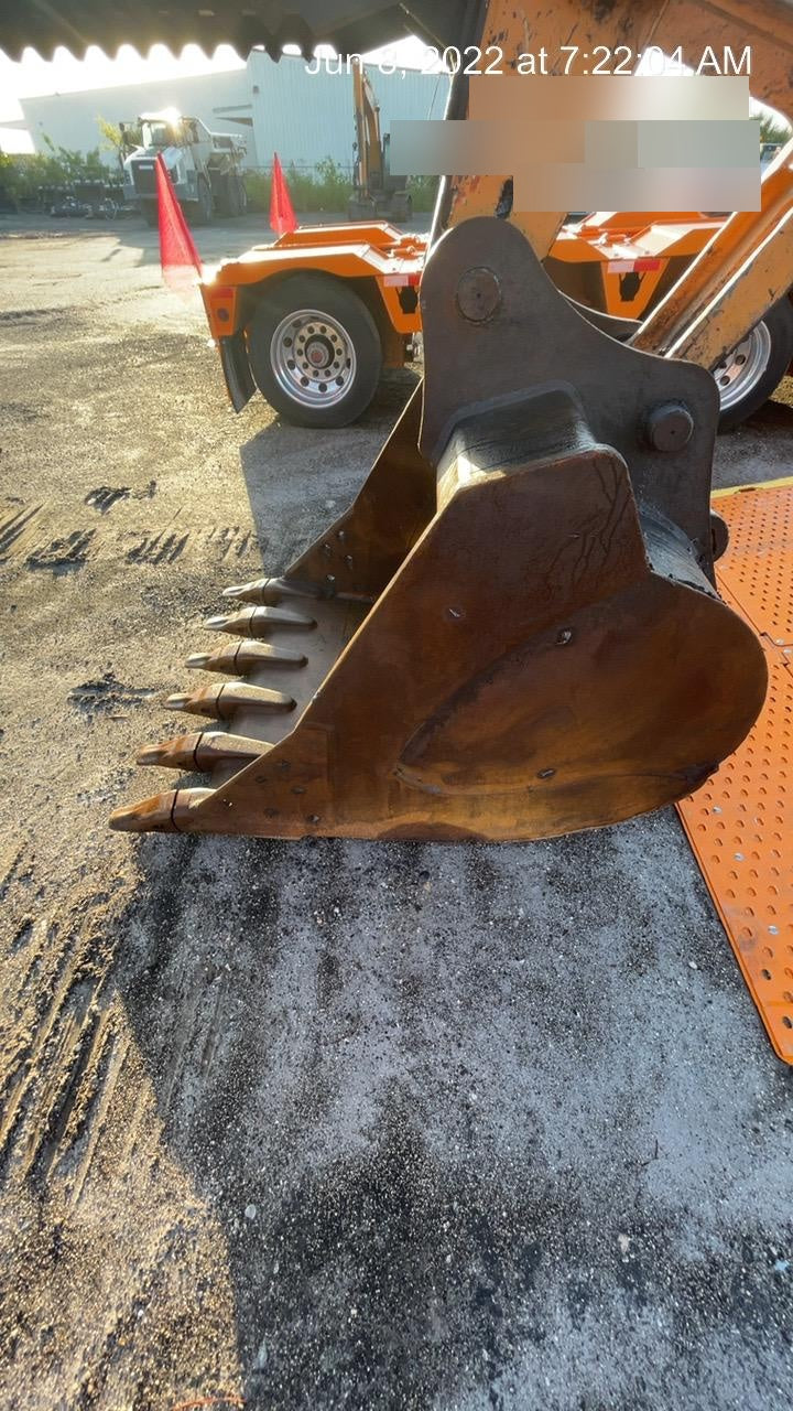 2016 CASE 48" Bucket - Case