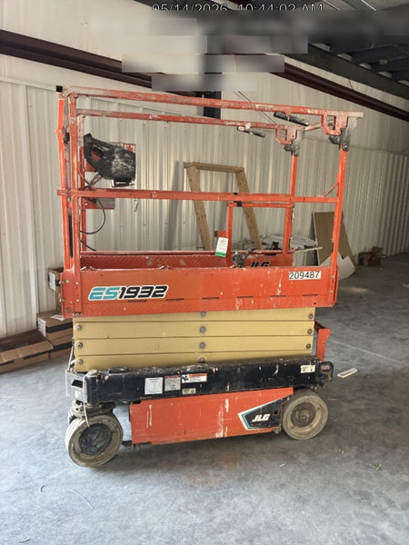 2022 JLG ES1932