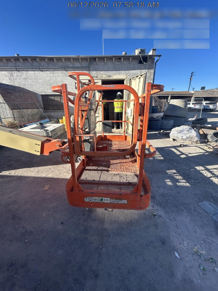 2019 JLG 400S