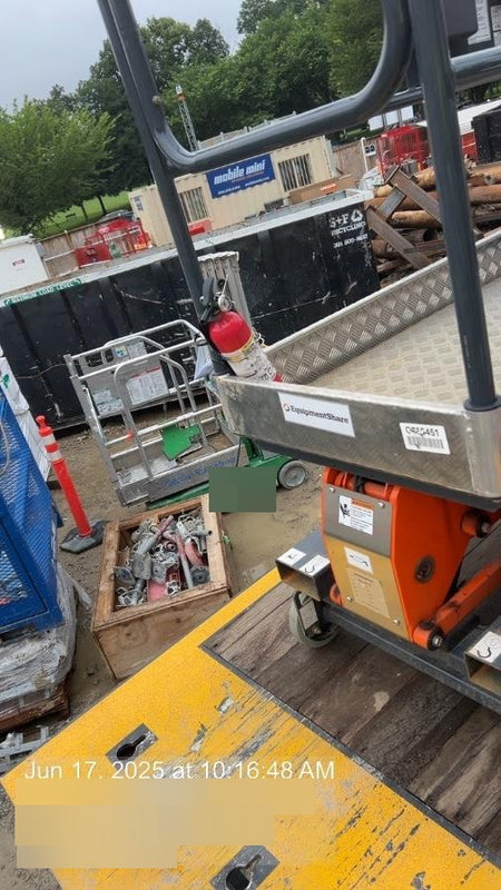 2023 JLG 1030P