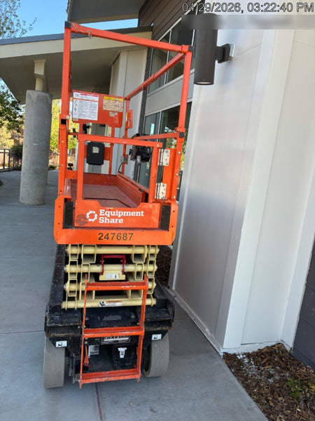 2022 JLG ES2632
