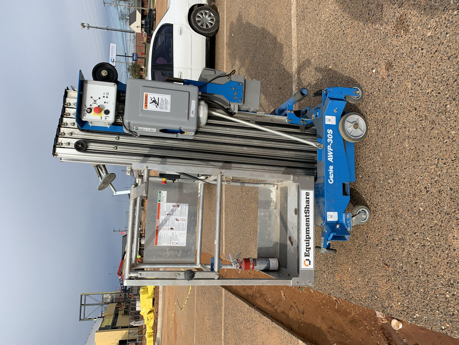 2019 GENIE AWP-30S