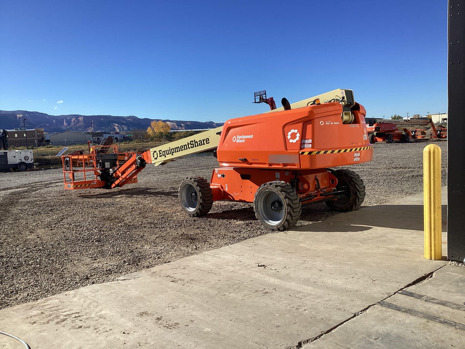 2022 JLG 660SJ