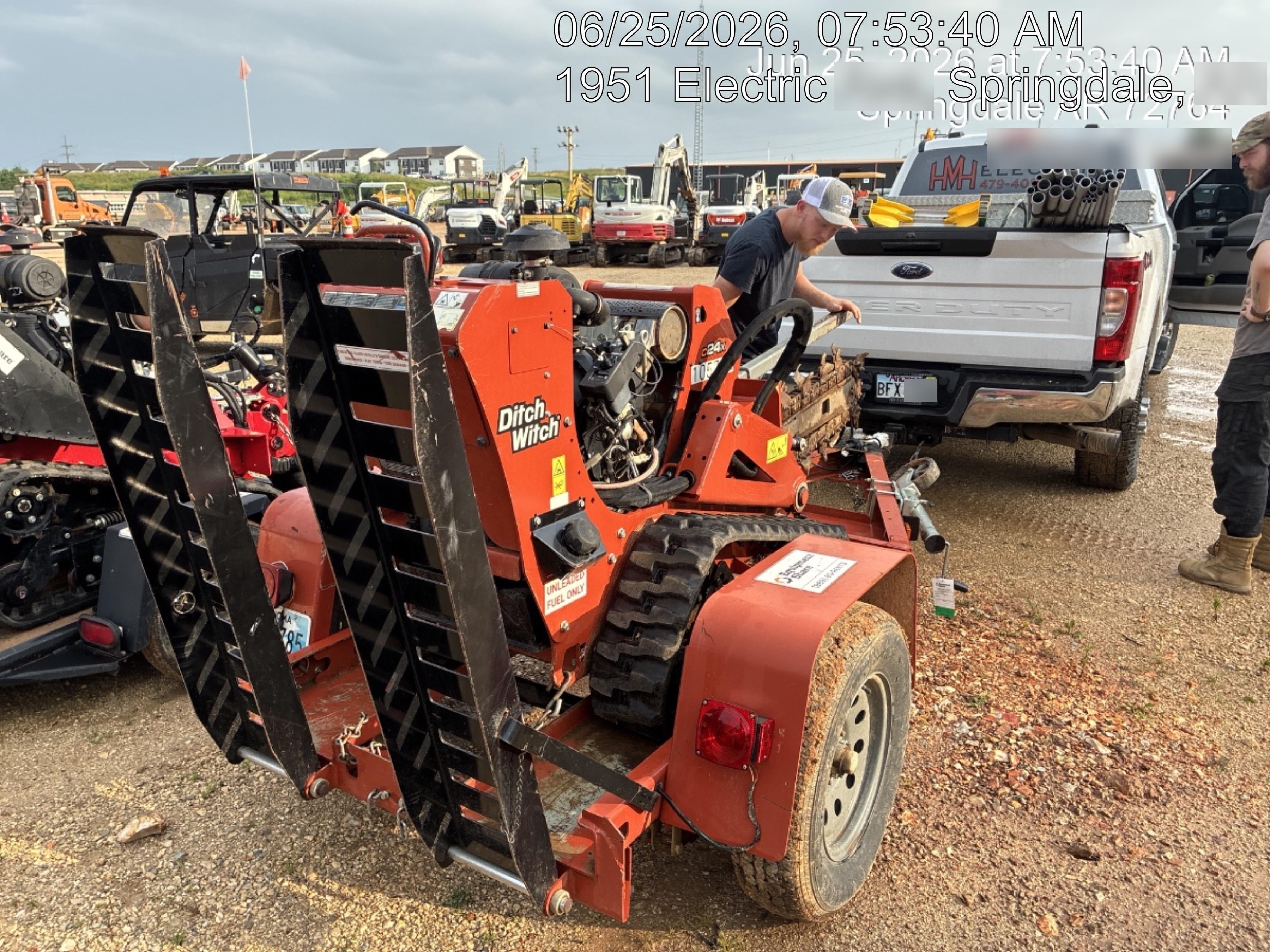 2020 DITCH WITCH C24XA