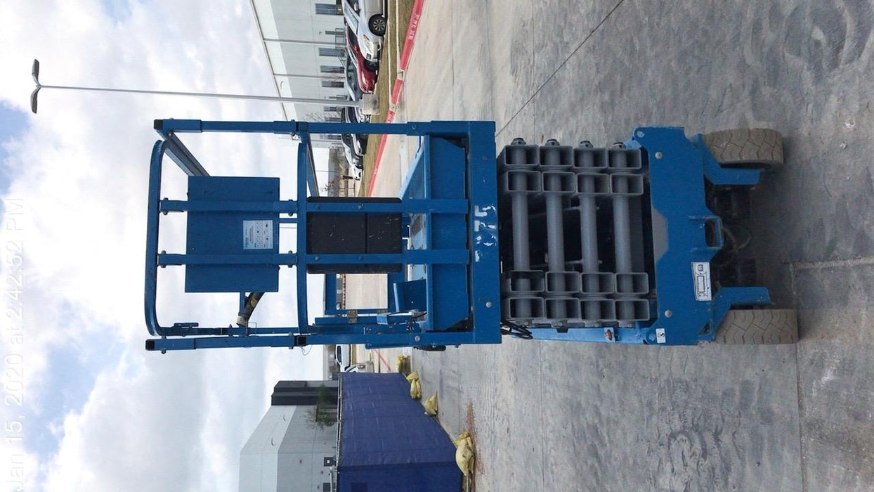 2017 Genie GS-3232 Genie GS3232 Lift w/Folding Rails and Swing Gate