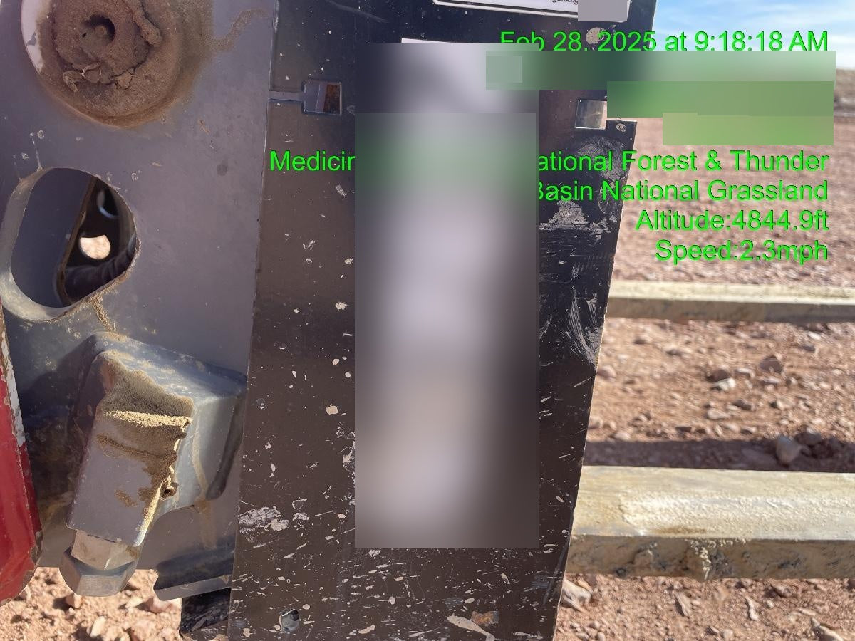 2022 TAKEUCHI 48" Pallet Forks - Takeuchi