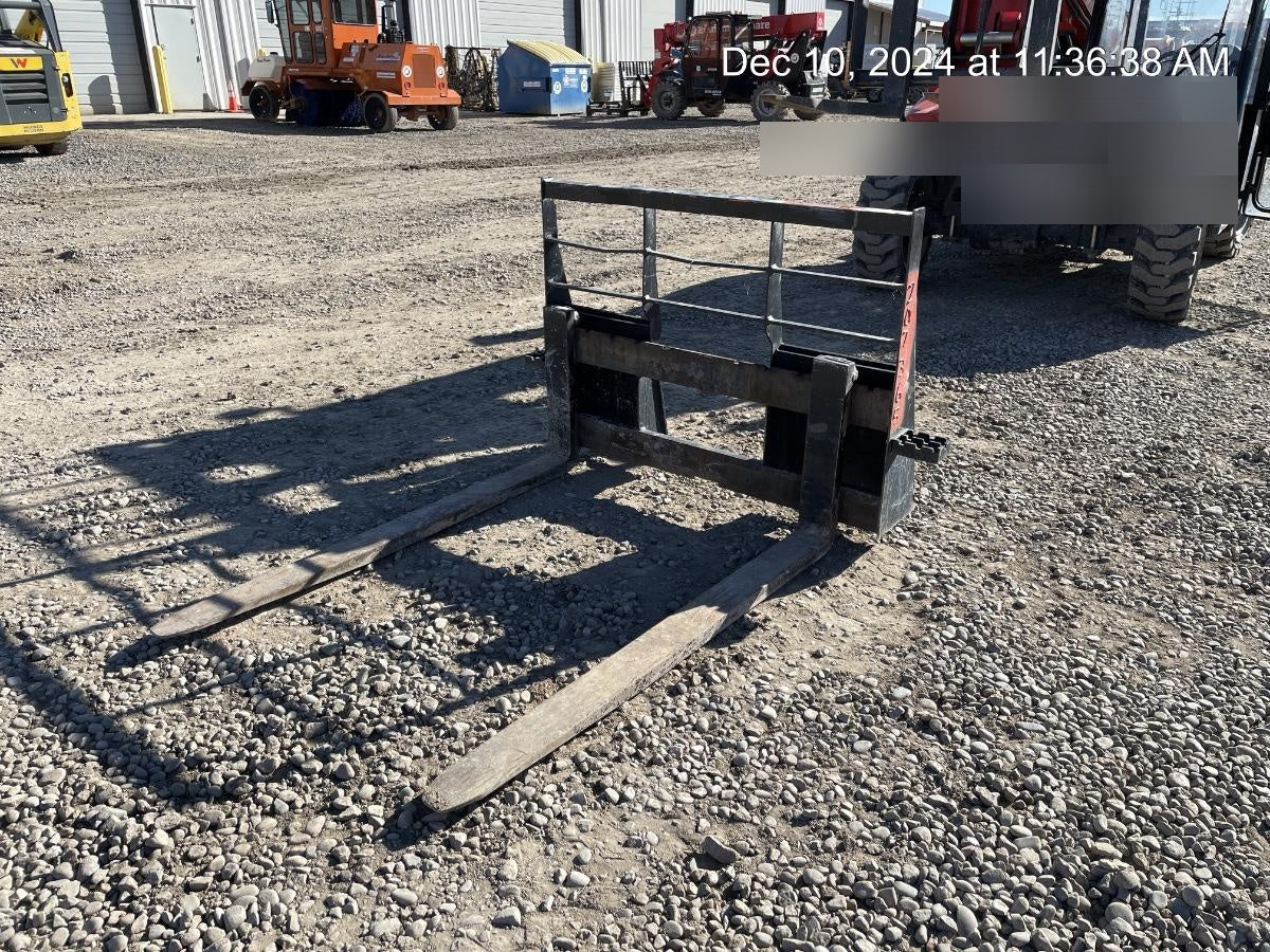 2022 ARROW MATERIAL HANDLING 60" Pallet Forks - Arrow