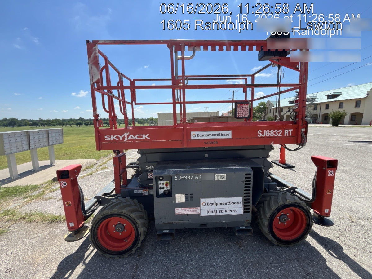 2021 SKYJACK SJ6832 RT