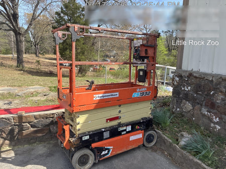 2021 JLG ES1932