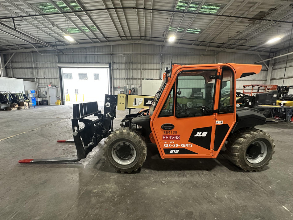 2025 JLG 519