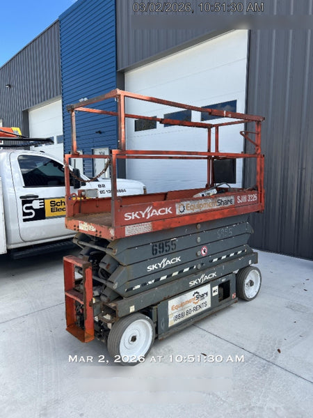 2018 Skyjack SJIII-3226 Skyjack SJIII3226 Scissor Lift w/Trojan Batteries