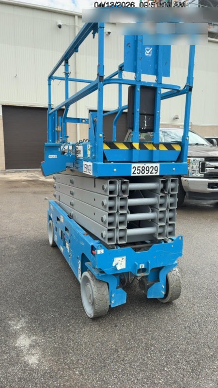 2022 GENIE GS-3232