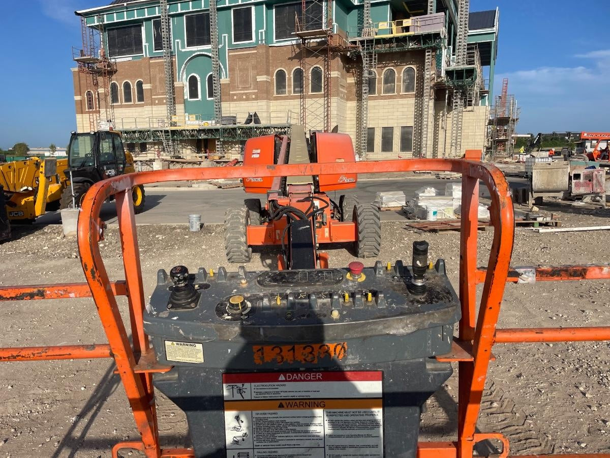 2021 JLG 660SJ
