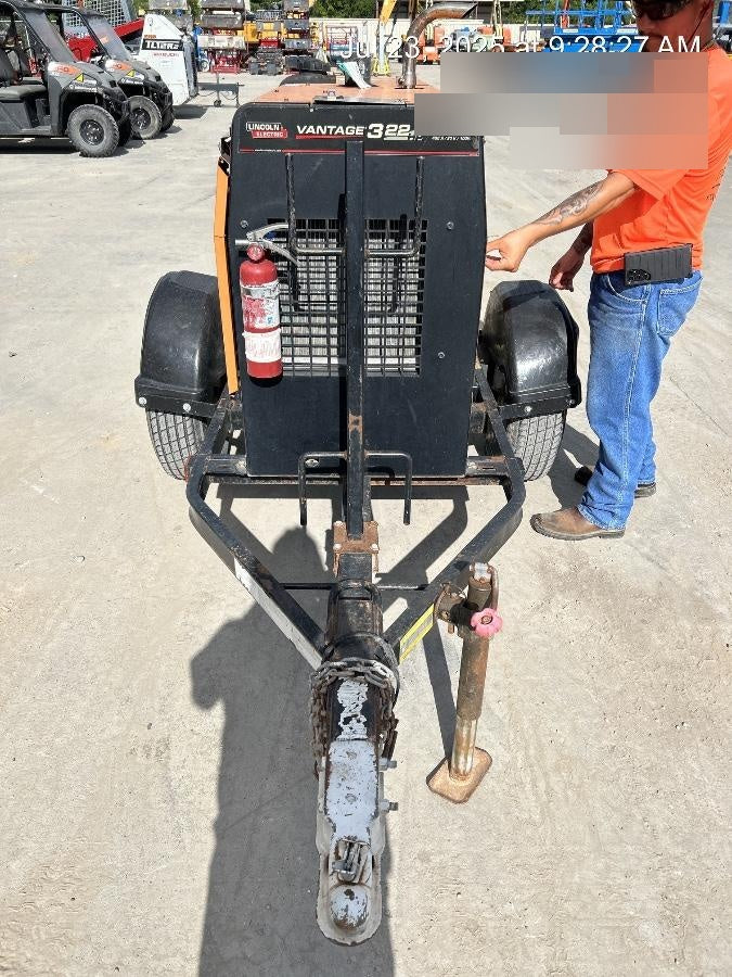 2021 Lincoln Electric Vantage 322 Vantage 322 Ready Pak 3 w/ Decals, ORANGE (includes trailer, cable rack, fender light kit) NO Telematics
