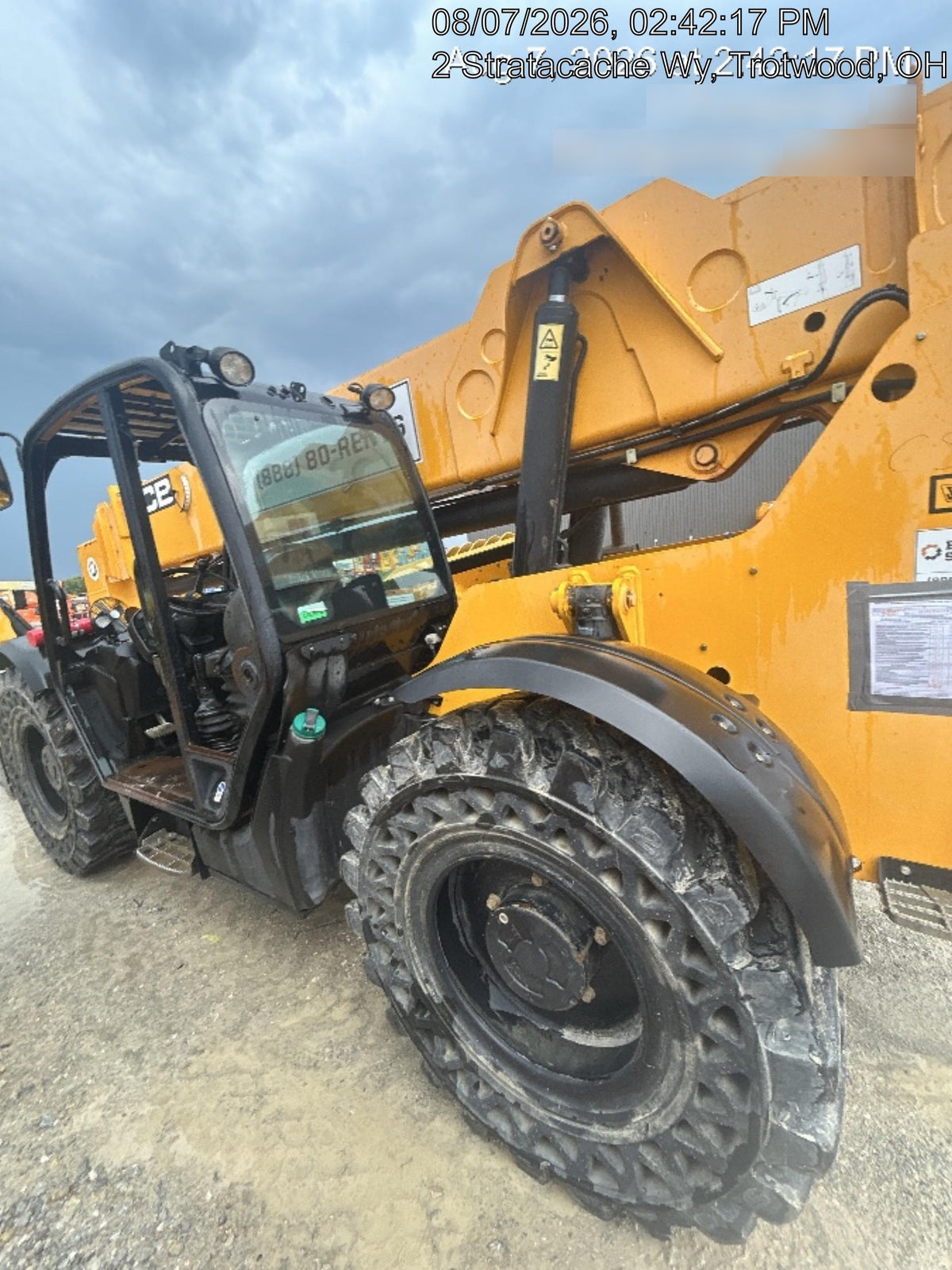 2019 JCB 512-56 Canopy, 74 HP, Solid Tires, STD Worklight, Beacon, Aux Hydraulics, Lifting Eye, Back up Alarm 66" Carriage, 60" Forks