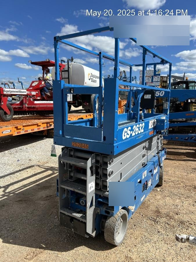 2022 GENIE GS-2632