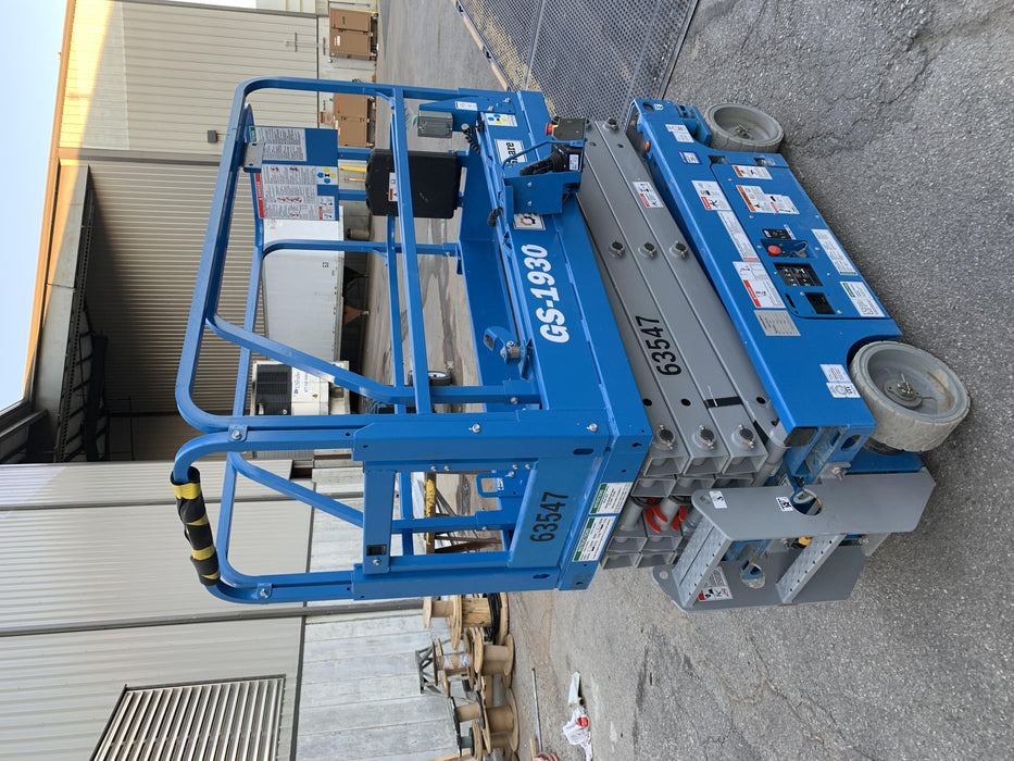 2020 Genie GS-1930 Solid Non Marking Tires, Beacon, Folding rails with half height swing gate