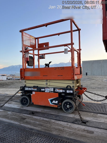 2022 JLG ES1330L