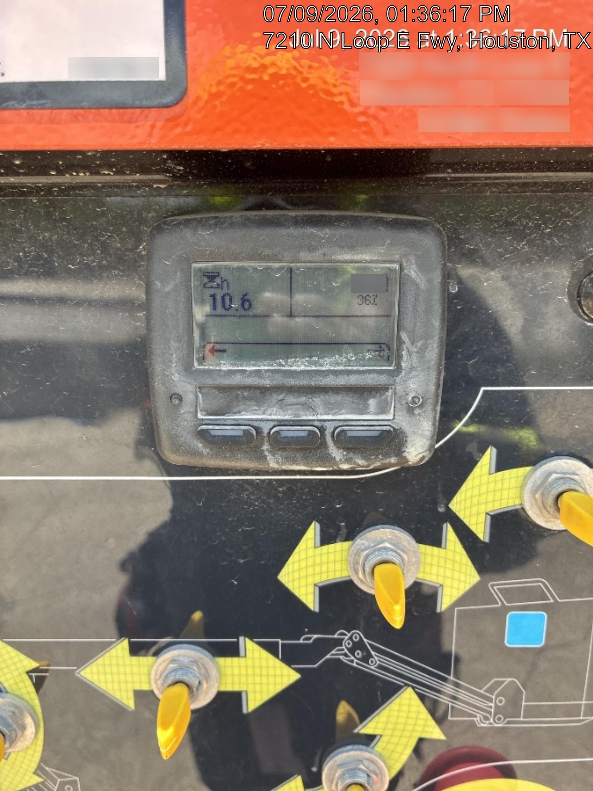 2025 JLG E300AJP