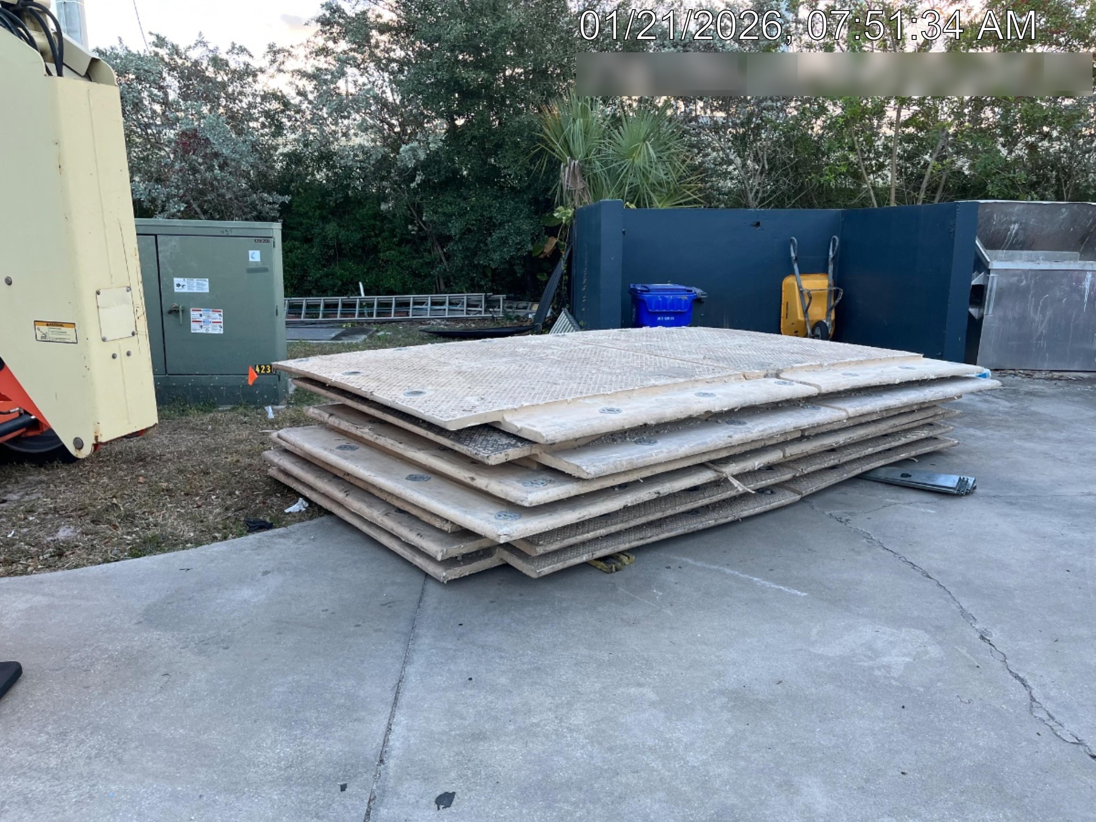2020 MEGADECK 103635 Mat