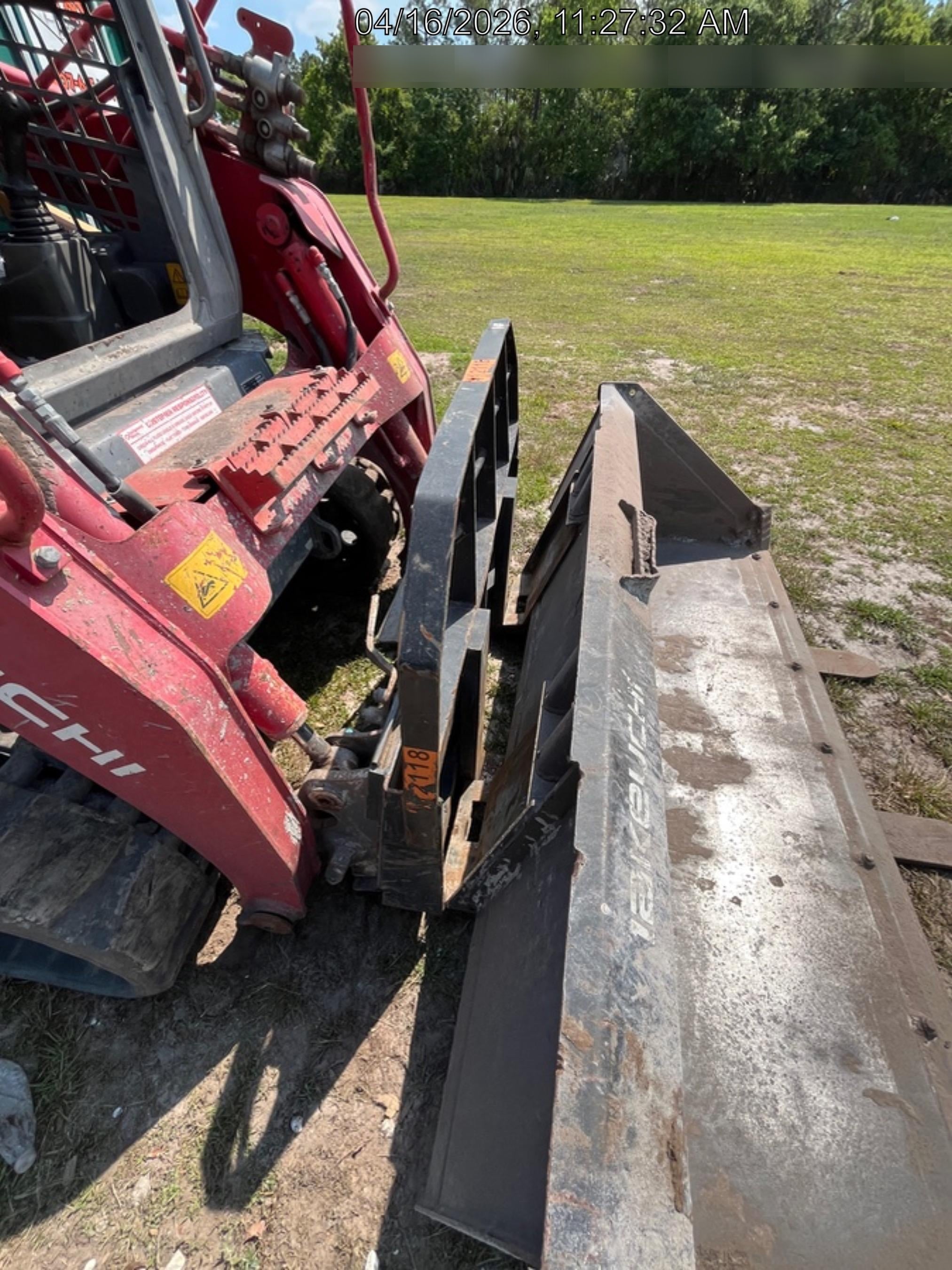 2024 ARROW MATERIAL HANDLING 24" Pallet Fork Frame