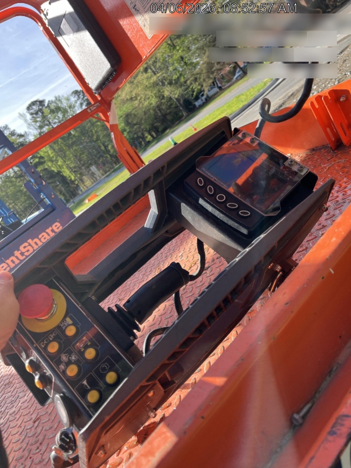 2023 JLG RT4069