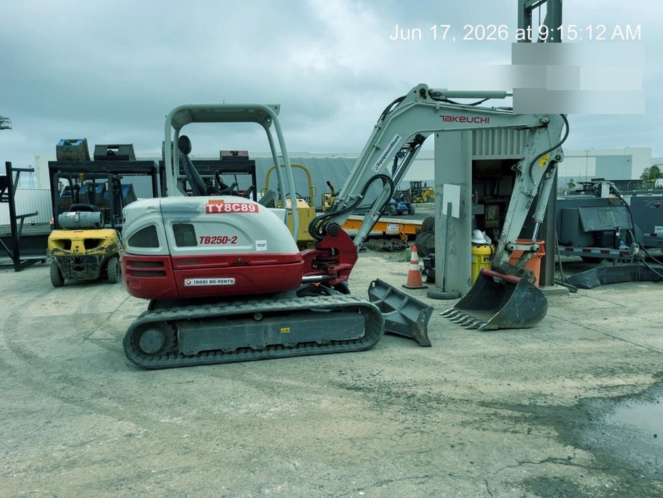 2020 TAKEUCHI TB250-2