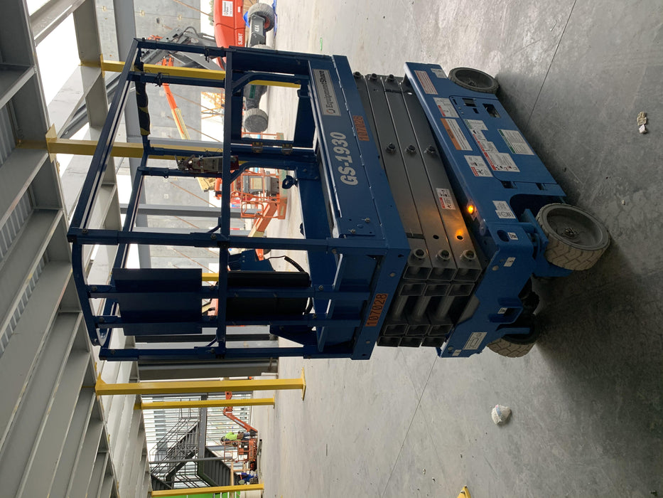 2020 Genie GS-1930 Solid Non Marking Tires, Beacon, Folding rails with half height swing gate