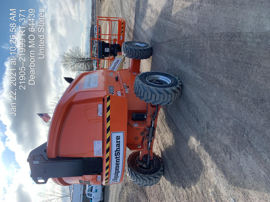 2020 JLG 400S