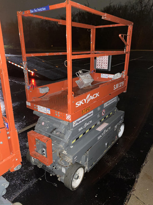 2017 Skyjack SJIII-3219 Standard Rental Specs