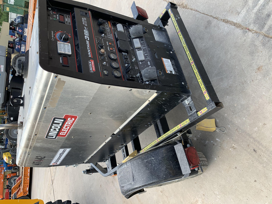 2019 Lincoln Electric Vantage 322 Ready-Pak 3, Two Wheel Trailer, Fender and Light Kit, Cable Rack