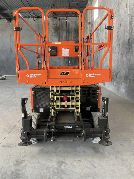 2022 JLG RT3369