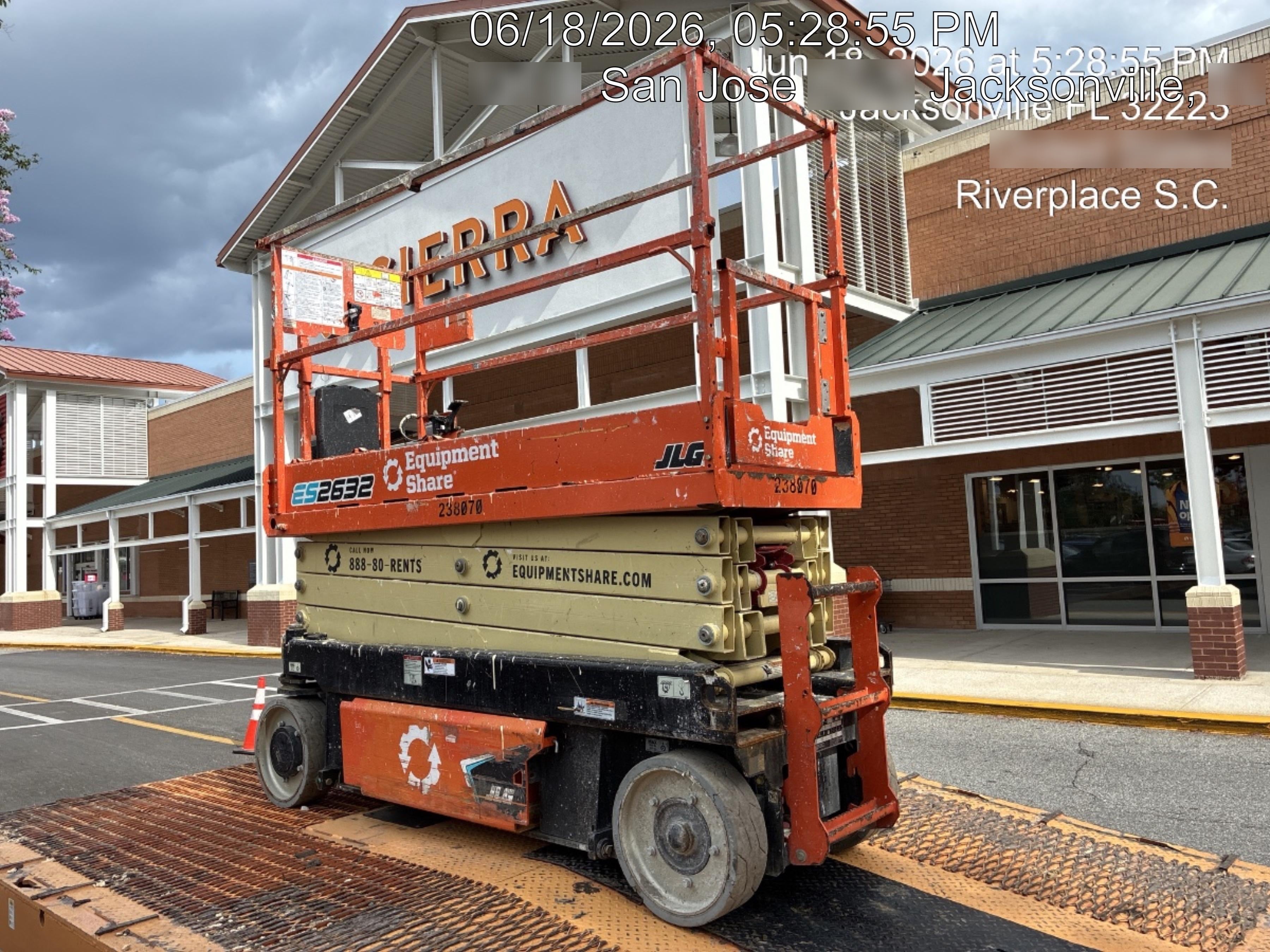2022 JLG ES2632