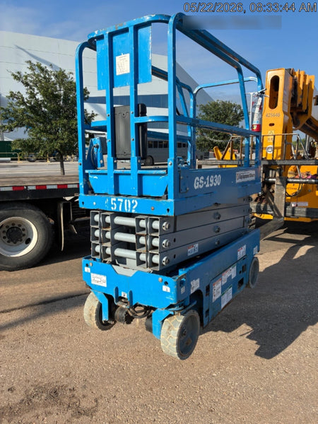 2019 Genie GS-1930 Fixed rails with chain Entry