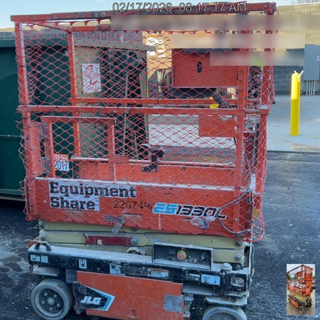 2022 JLG ES1330L