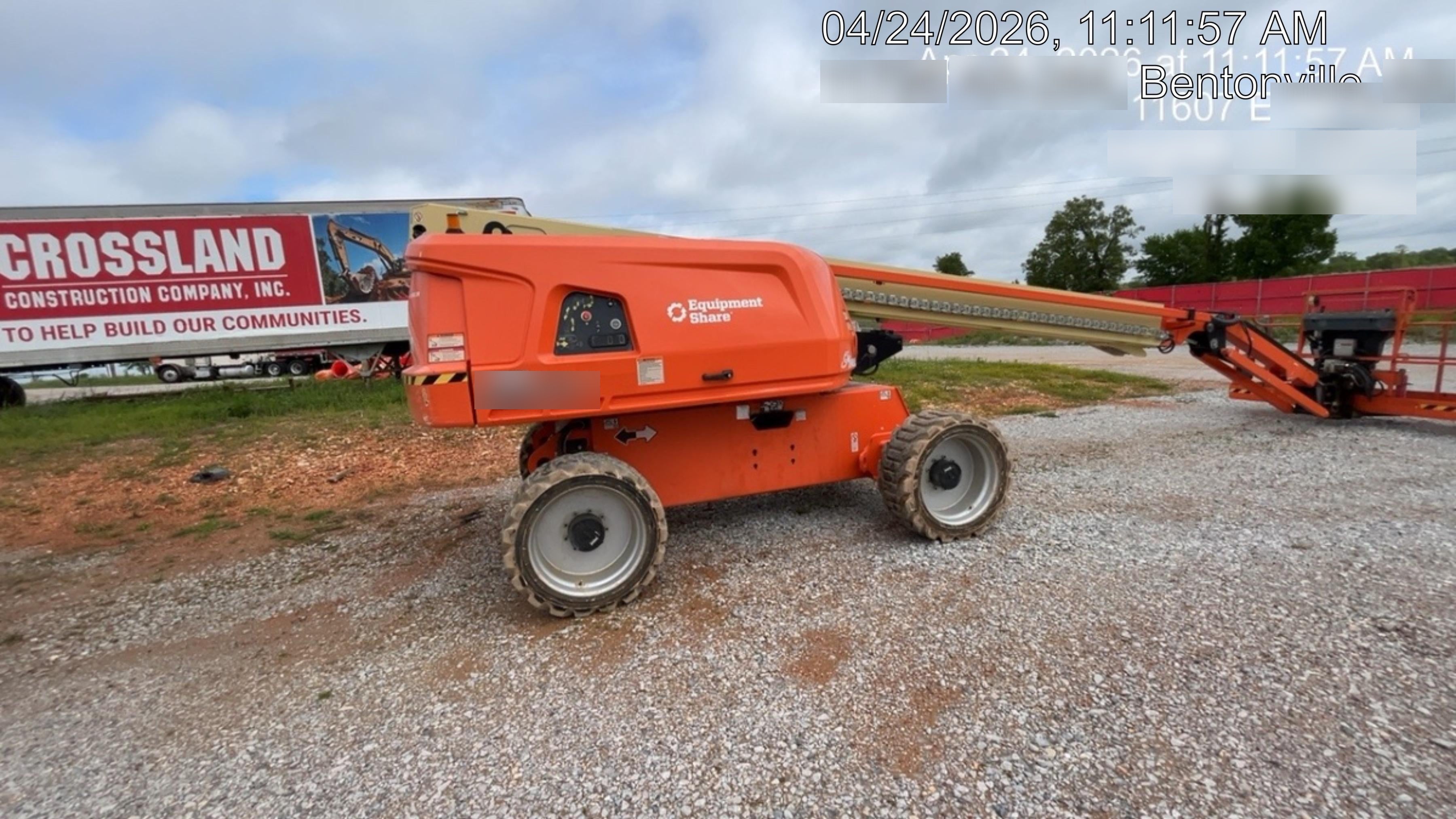 2023 JLG 660SJ