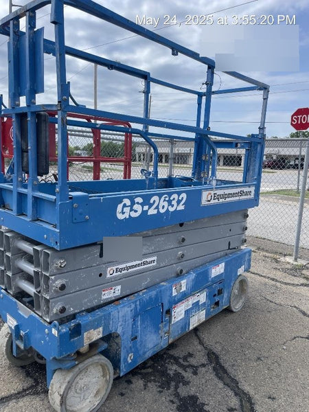 2020 Genie GS-2632 Solid NM Tires, Folding Rails with half-height swing gate, Beacon