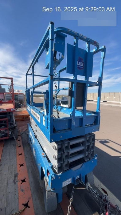 2019 Genie GS-2632 Folding rails with half height swing gate