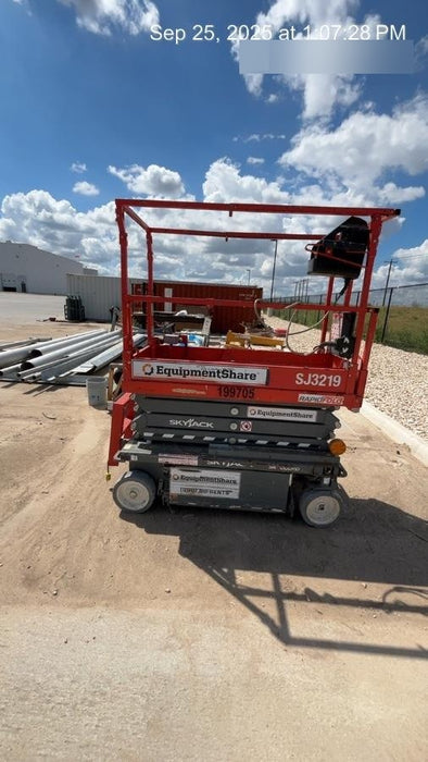 2021 SKYJACK SJ3219