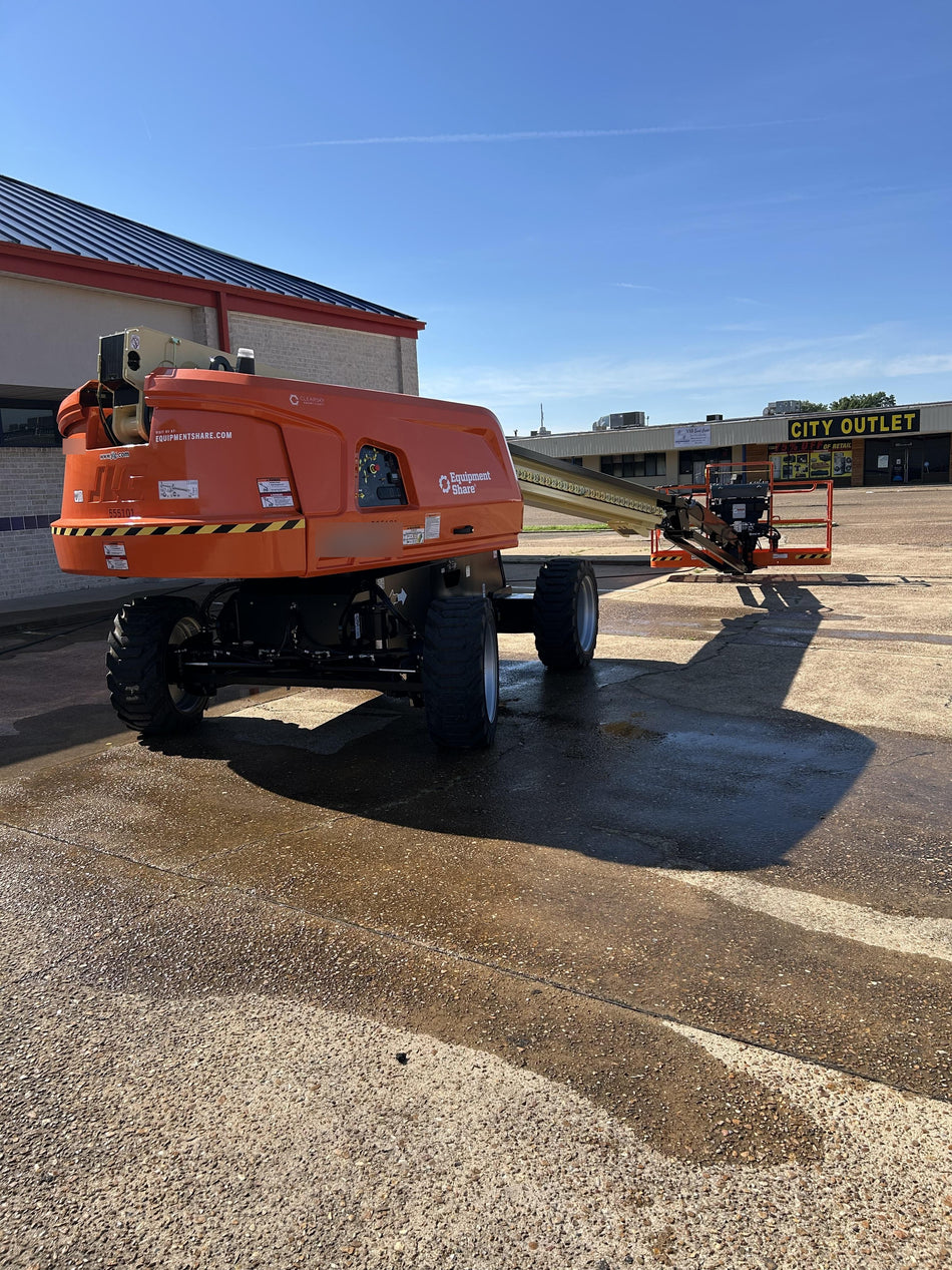 2025 JLG 660SJ