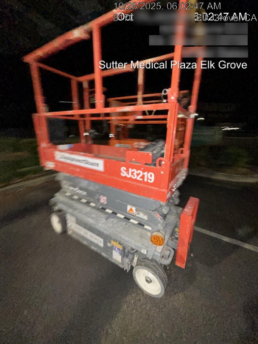 2020 Skyjack SJIII-3219 Solid NM Tires, Half height spring hinged entry gate, Dual Beacons, 800W Inverter