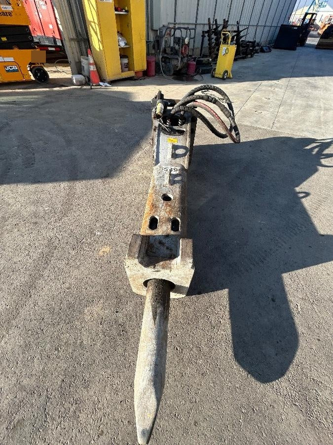 2023 EPIROC EC140T