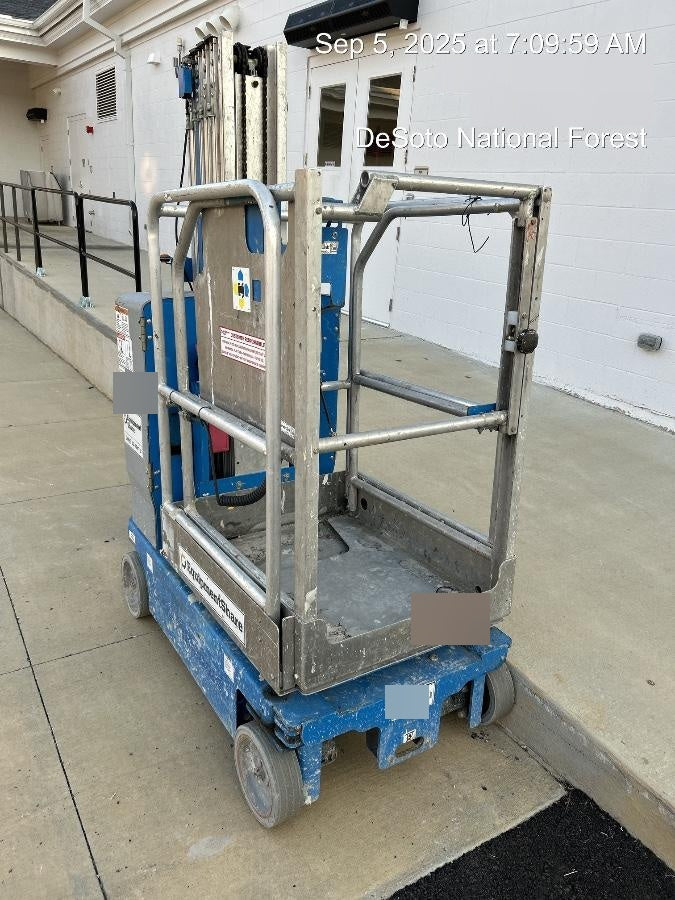 2019 GENIE GR-20