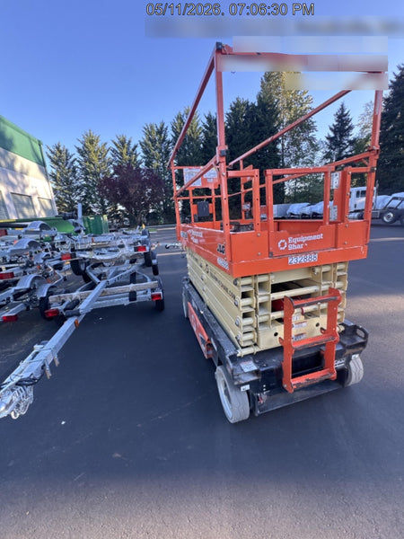 2022 JLG ES3246
