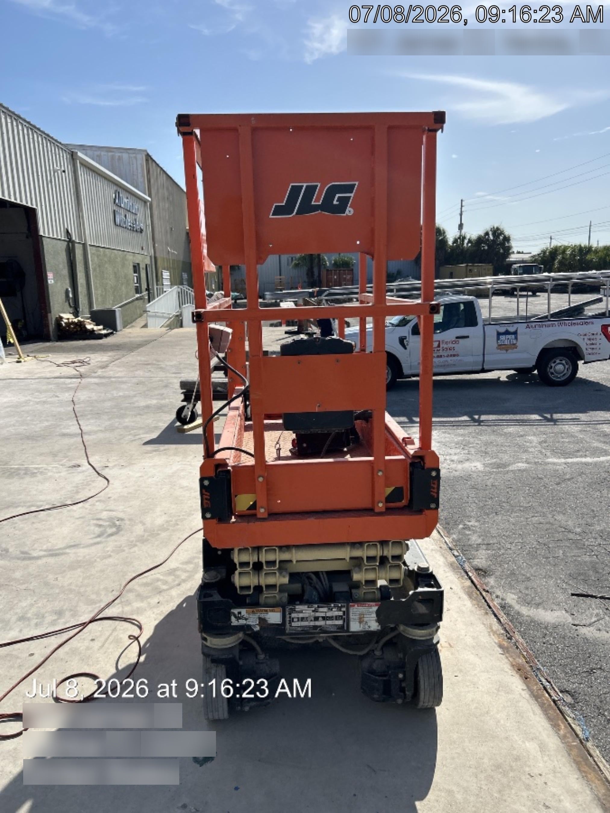 2022 JLG ES1330L
