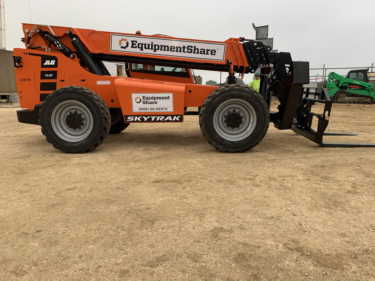 2021 JLG 12054
