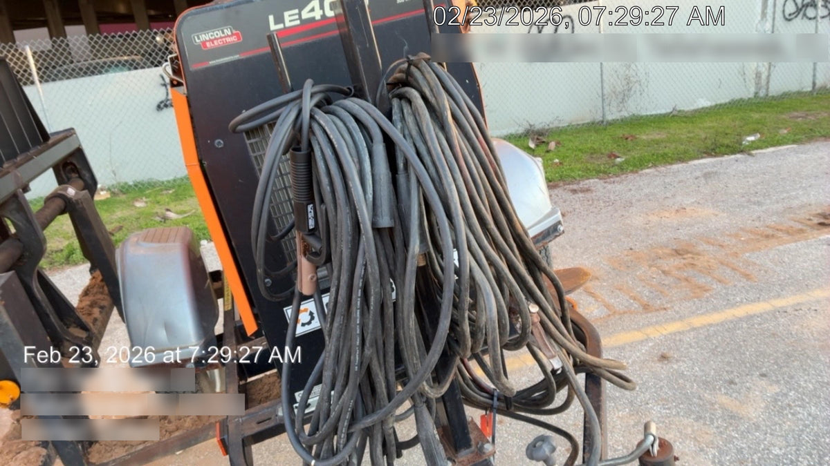 2022 Lincoln Electric LE400 Kubota V1505, Trlr, Cable Rack, Light Kit, ES Decals, T3