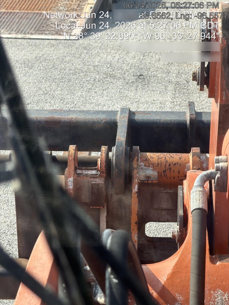 2022 HITACHI ZW220-6